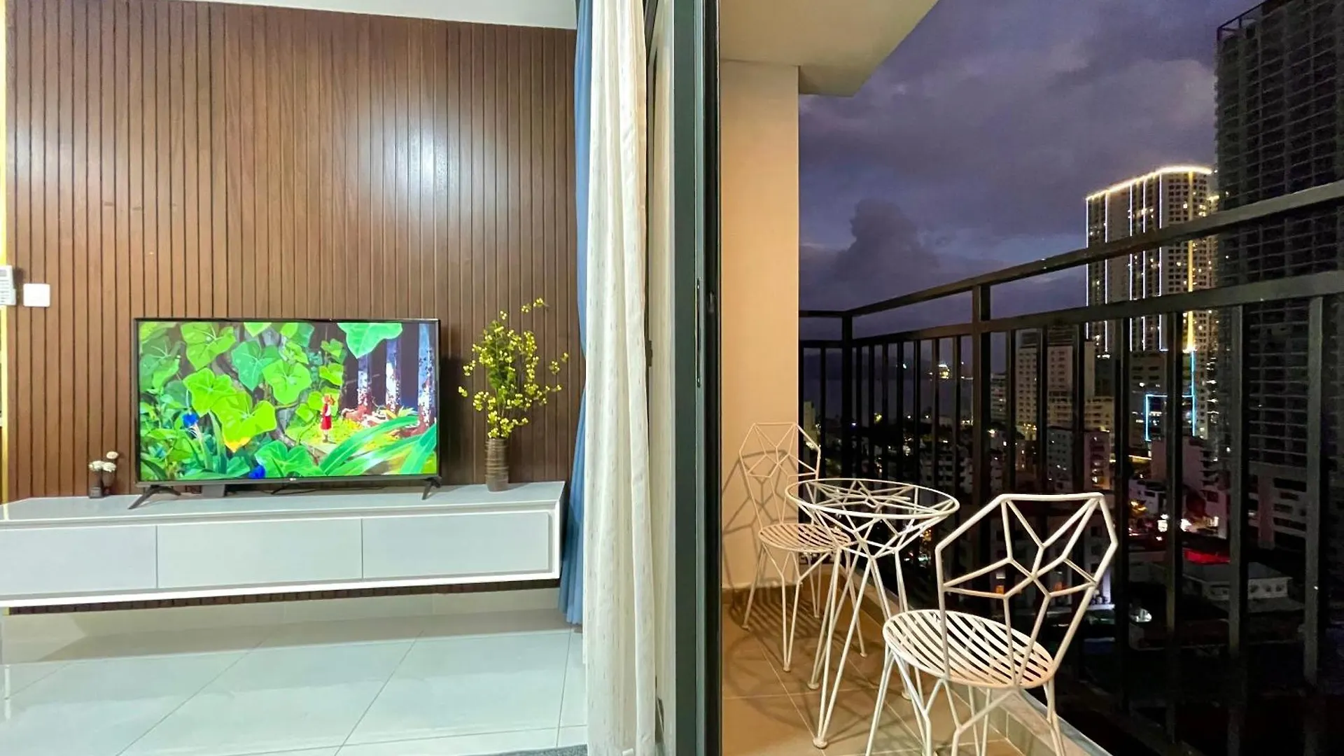 2Br - Cozy And Convenient Apt For Family Να Τρανγκ